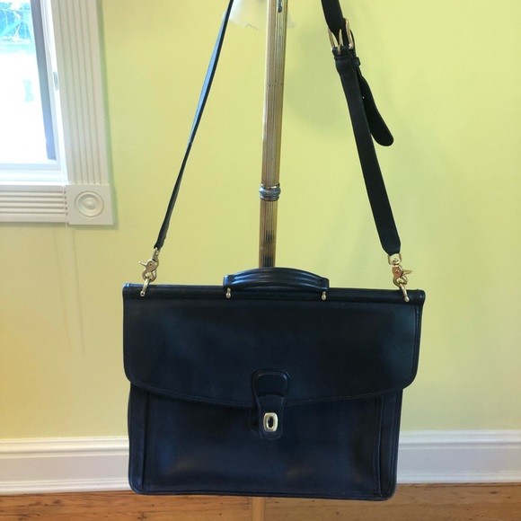 Coach Handbags - Black COACH Messenger Bag- PERFECT condition!